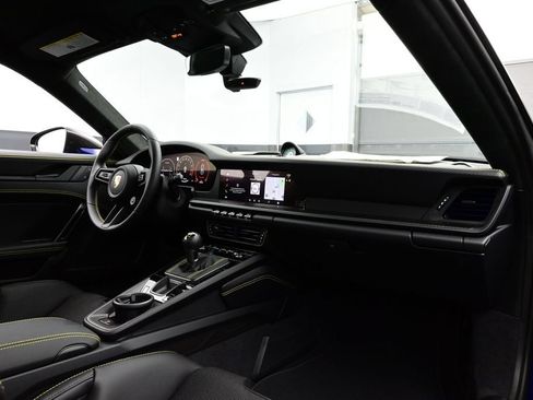 Used 2026 Porsche 911 GT3 RWD image 15