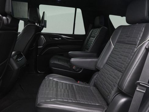 Used 2023 Cadillac Escalade Sport Platinum AWD/4WD image 15