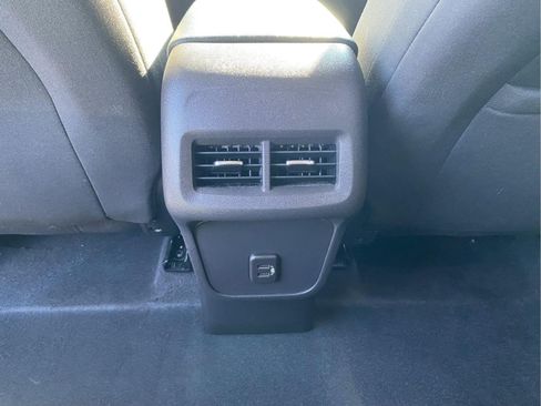 Used 2024 Chevrolet Equinox LT AWD/4WD image 28