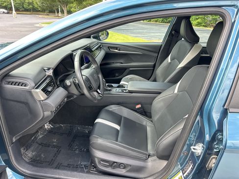 Certified 2025 Toyota Camry SE FWD image 16
