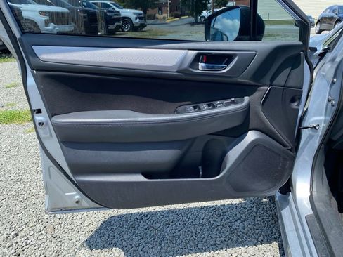 Used 2018 Subaru Legacy 2.5i Premium w/ Moonroof Package image 9