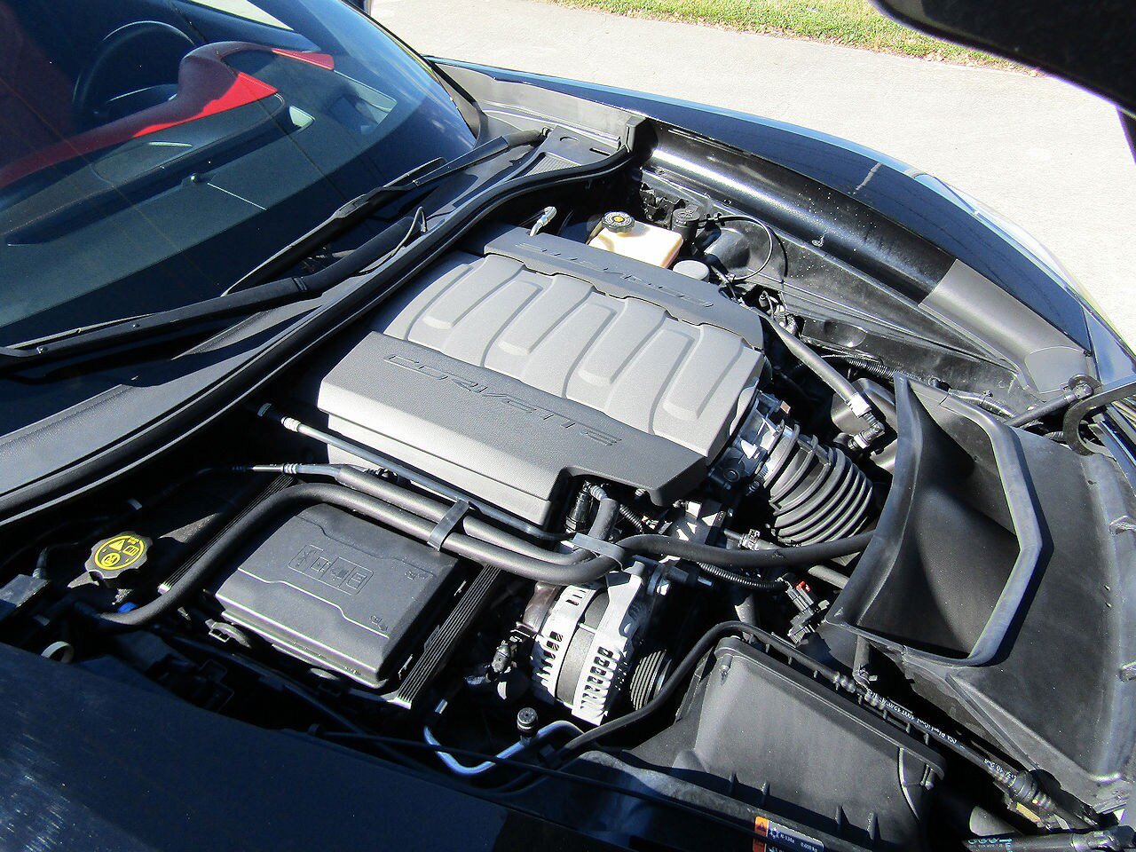 Used 2014 Chevrolet Corvette Stingray Coupe w/ 3LT Preferred Equipment Group RWD image 21