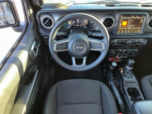 Used 2023 Jeep Wrangler Unlimited Rubicon 4xe AWD/4WD image 11