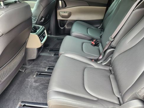 New 2026 Kia Carnival SX FWD image 24
