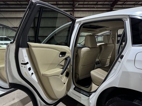 Used 2016 Acura RDX w/ AcuraWatch Plus Package image 16