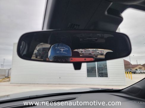 Used 2025 Chevrolet Trax RS image 26