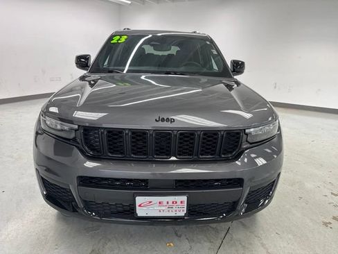 Used 2023 Jeep Grand Cherokee L Laredo AWD/4WD image 5