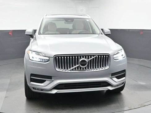 Used 2024 Volvo XC90 B5 Core w/ Protection Package Premier AWD/4WD image 2