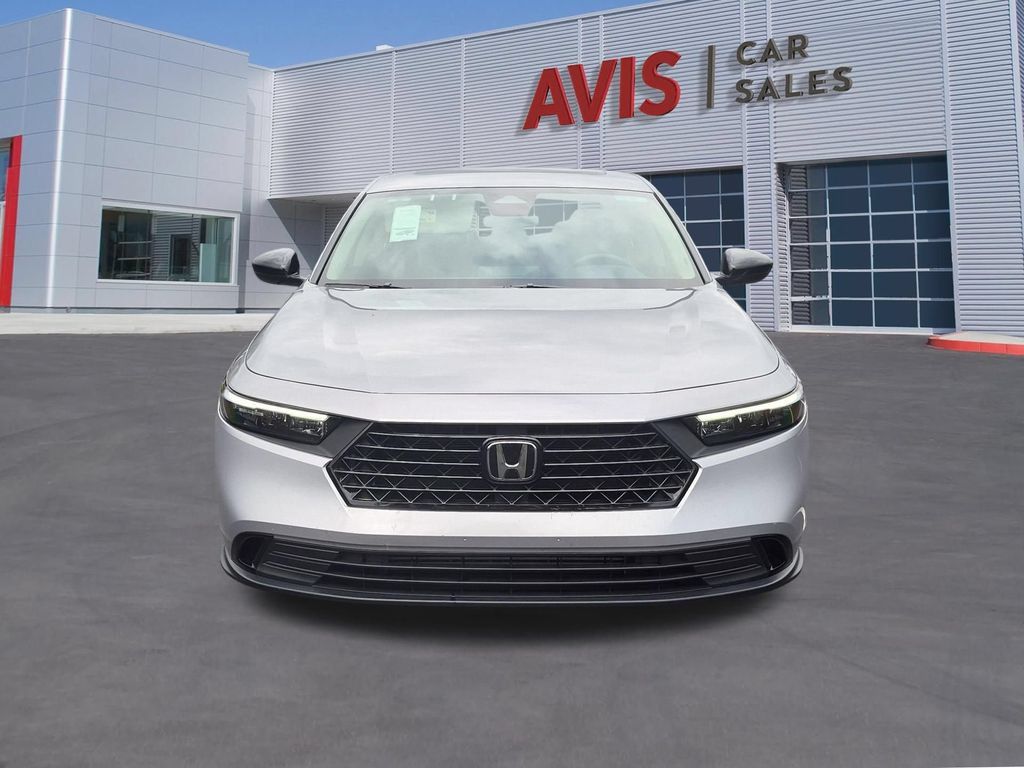 Used 2025 Honda Accord SE image 2