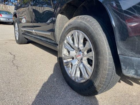 Used 2023 GMC Yukon Denali image 10