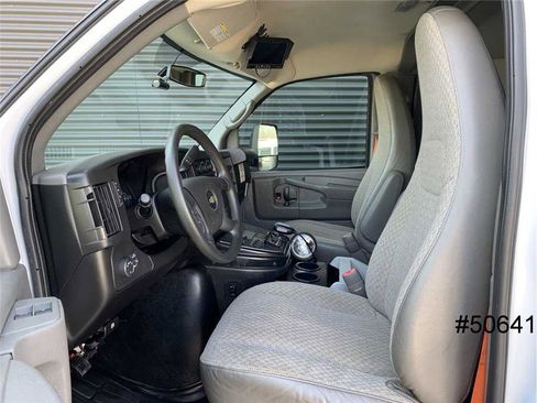 Used 2014 Chevrolet Express 4500 w/ Ambulance Package image 34