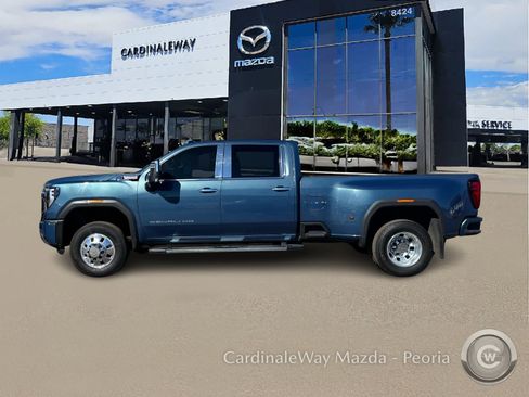 Used 2025 GMC Sierra 3500 Denali w/ Technology Package AWD/4WD image 3