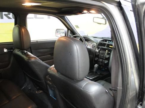 Used 2009 Ford Escape Limited FWD image 10
