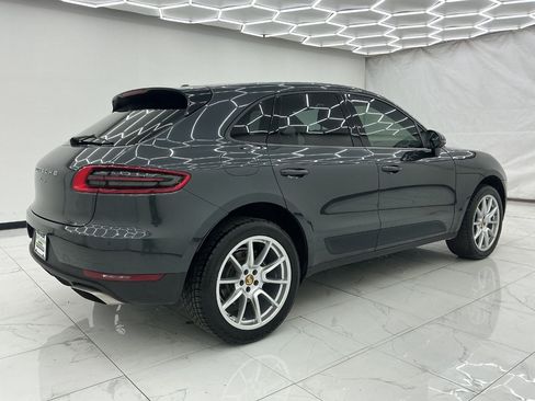 Used 2018 Porsche Macan AWD/4WD image 11