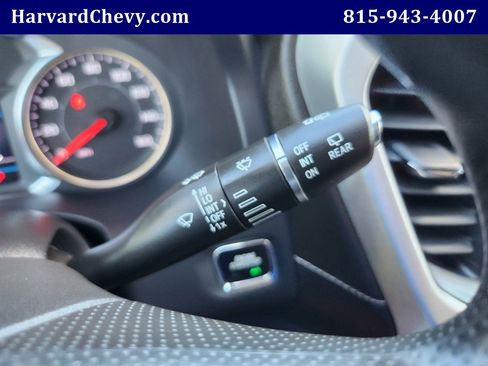 Used 2023 GMC Acadia SLE image 18