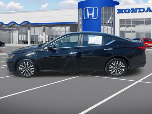 Used 2025 Nissan Altima 2.5 SV image 5