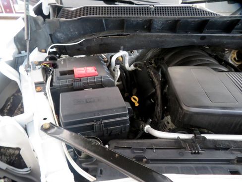 Used 2019 Chevrolet Silverado 1500 LT w/ Z71 Off-Road Package image 51