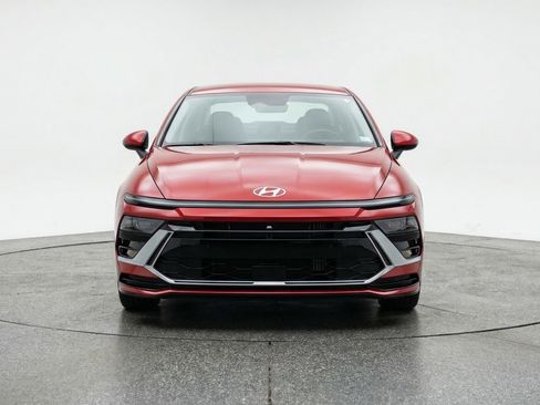 Used 2025 Hyundai Sonata SEL image 2