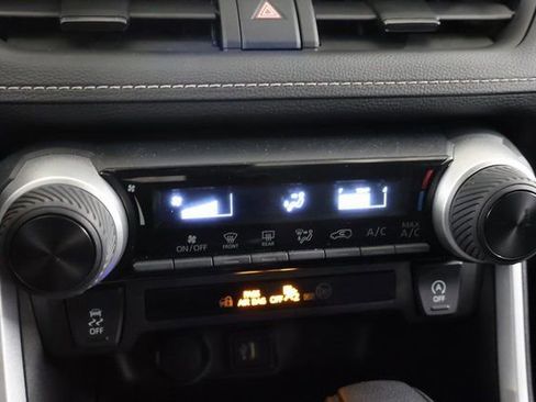 Used 2025 Toyota RAV4 LE image 20