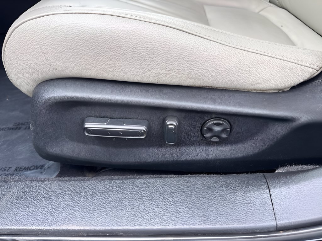 Used 2019 Honda Accord EX image 10