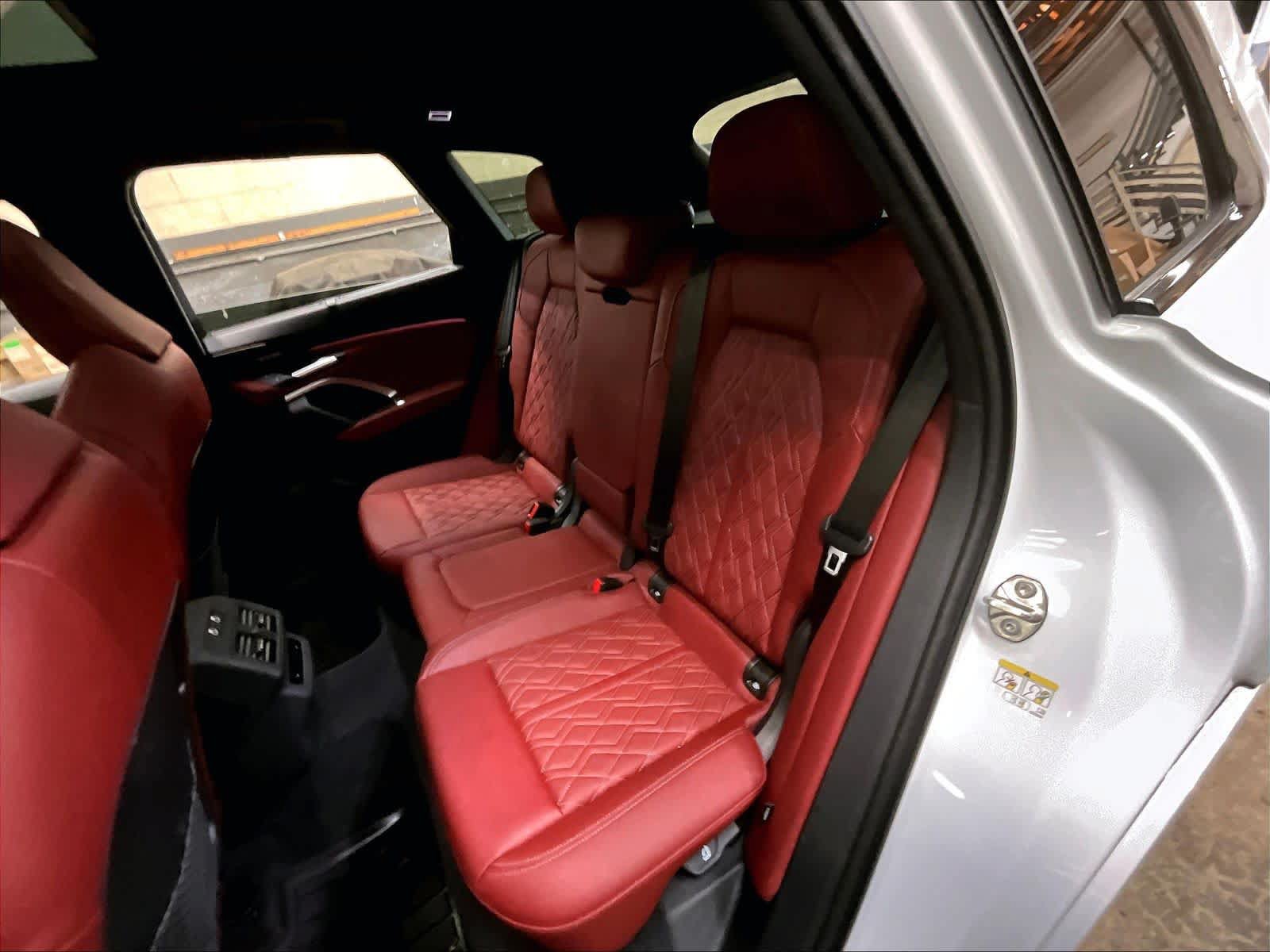 Used 2025 Audi SQ5 Prestige AWD/4WD image 30