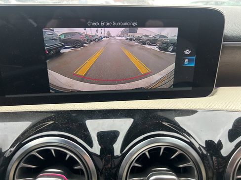 Used 2019 Mercedes-Benz A 220 4MATIC image 9