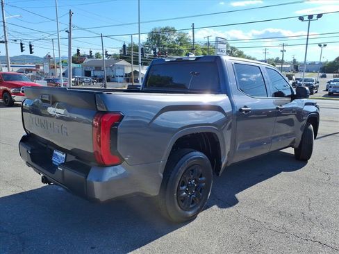 Used 2025 Toyota Tundra SR w/ SR Tow Package AWD/4WD image 4