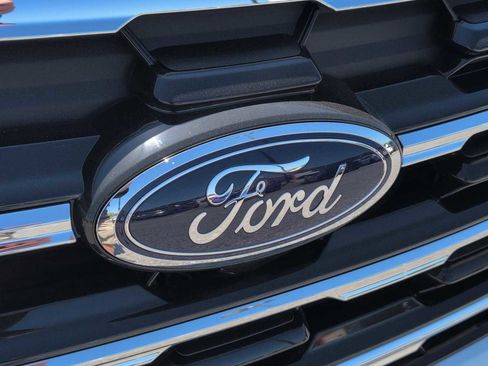 New 2026 Ford Explorer Active RWD image 17