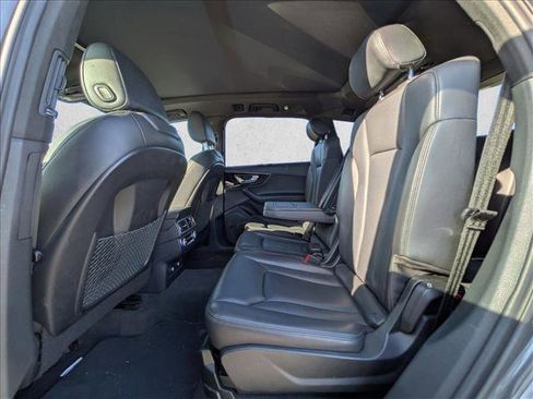Used 2019 Audi Q7 3.0T Prestige w/ Prestige Package image 16
