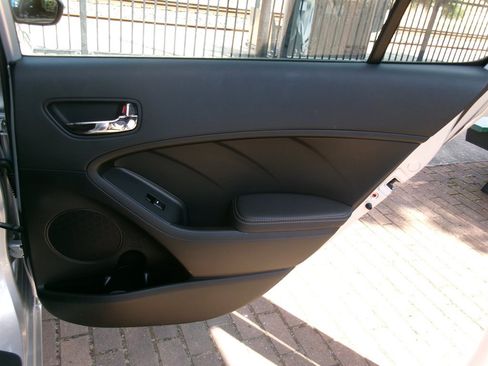 Used 2014 Kia Forte EX FWD image 25