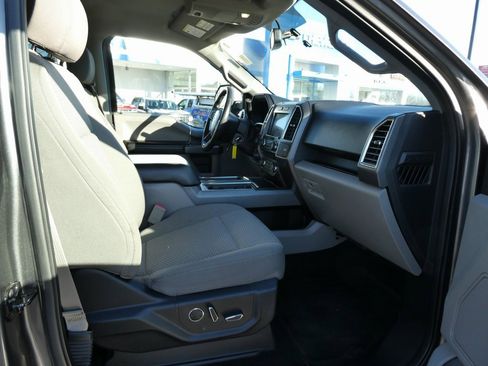 Used 2016 Ford F150 XLT w/ Equipment Group 302A Luxury image 15