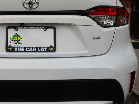 Used 2021 Toyota Corolla LE FWD image 20