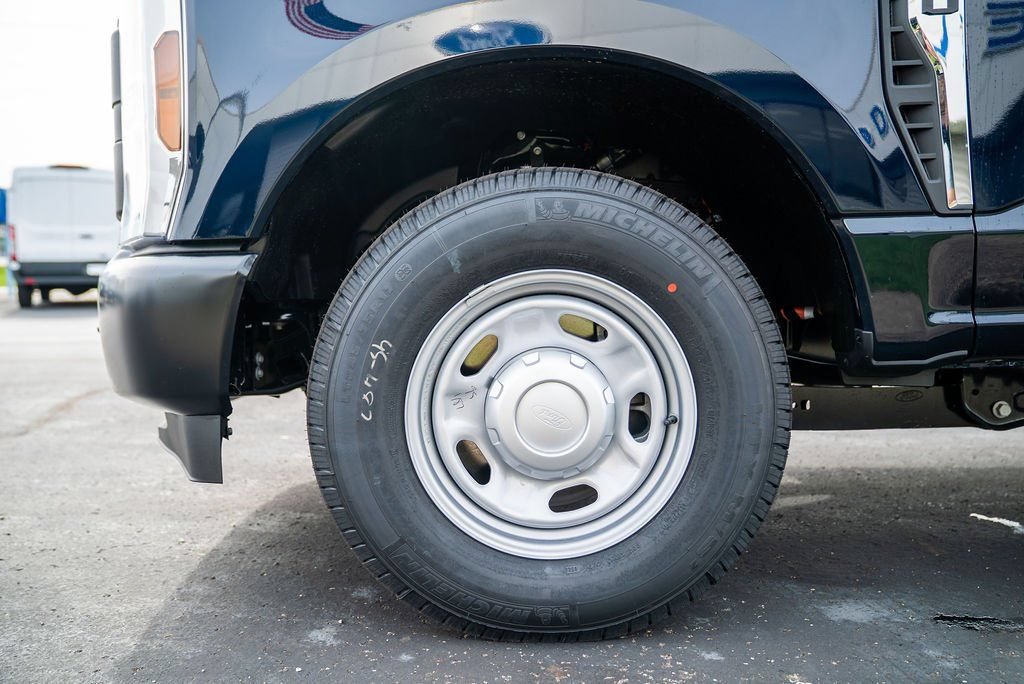 New 2025 Ford F250 XL RWD image 9