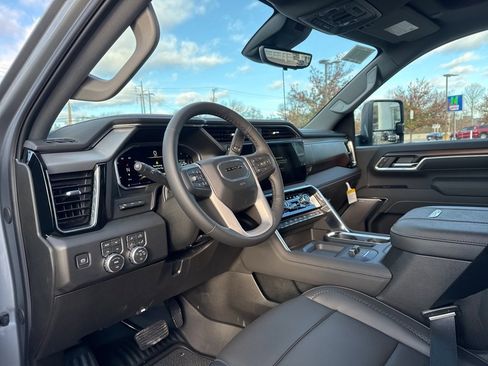New 2026 GMC Sierra 2500 Denali w/ Denali Reserve Package image 14