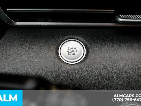 Used 2025 Hyundai Elantra Sport image 33