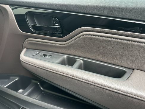 Used 2024 Honda Odyssey Touring image 22