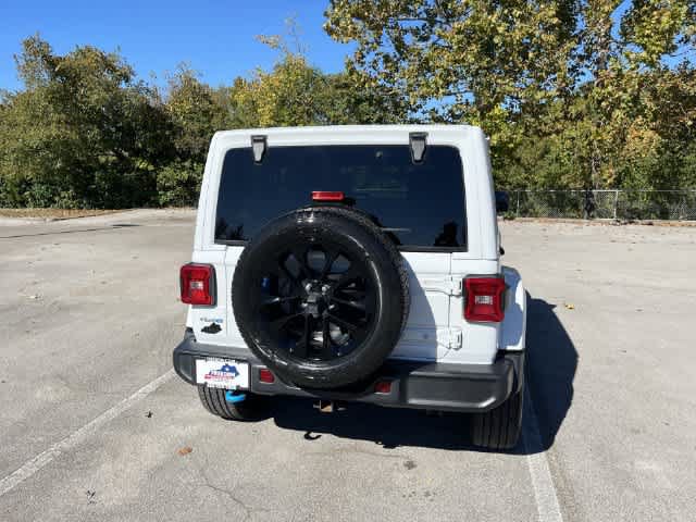 Used 2023 Jeep Wrangler Unlimited Sahara AWD/4WD image 7
