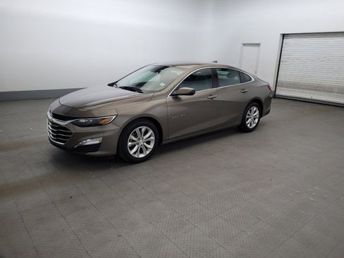 Used 2020 Chevrolet Malibu LT FWD image 2