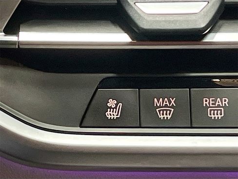 Used 2022 BMW X5 xDrive40i w/ M Sport Package image 20