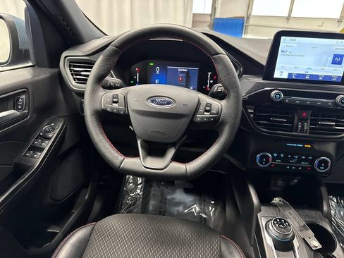 Certified 2025 Ford Escape ST-Line Select AWD/4WD image 14