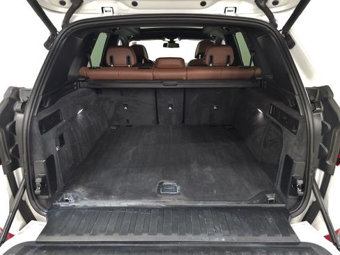 Certified 2023 BMW X5 xDrive40i w/ Luxury Seating Package AWD/4WD image 8