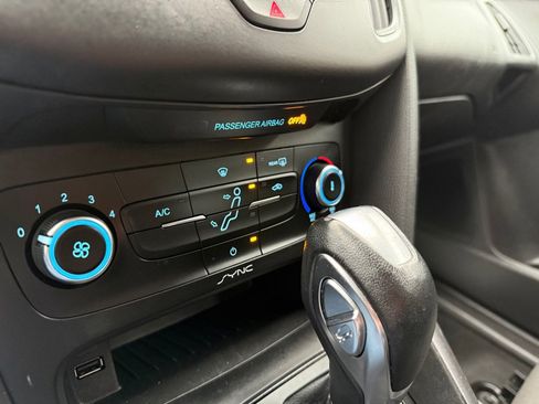 Used 2016 Ford Focus SE image 23