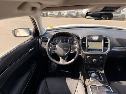 Used 2017 Chrysler 300 C w/ Safetytec Plus Group image 25