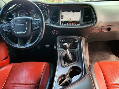 Used 2016 Dodge Challenger R/T Scat Pack RWD image 5