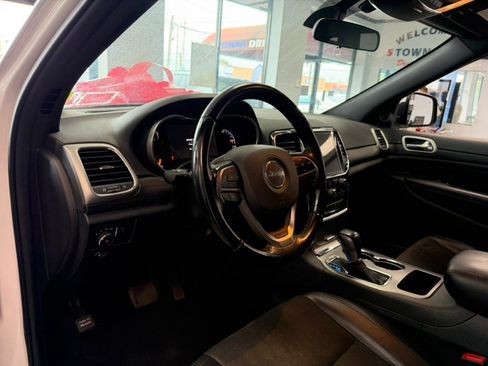 Used 2021 Jeep Grand Cherokee Laredo X AWD/4WD image 21