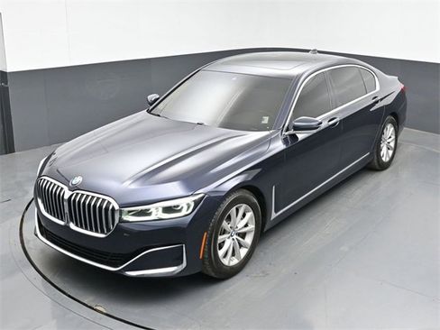 Used 2020 BMW 740i xDrive 740i xDrive w/ Cold Weather Package image 44