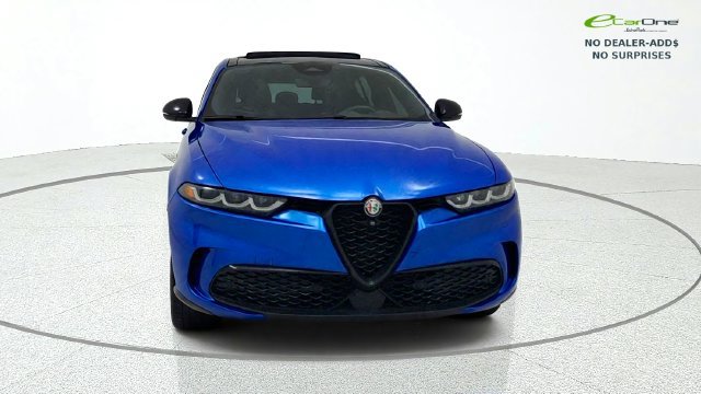 Used 2024 Alfa Romeo Tonale Veloce w/ Active Assist Package AWD/4WD image 2
