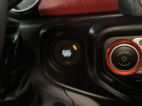 Used 2023 Jeep Wrangler Unlimited Rubicon 4xe AWD/4WD image 21