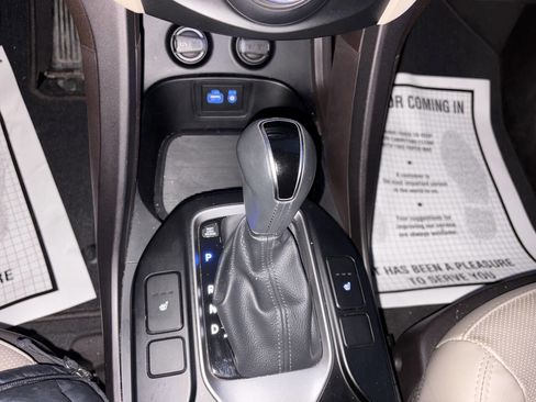 Used 2017 Hyundai Santa Fe Sport image 31