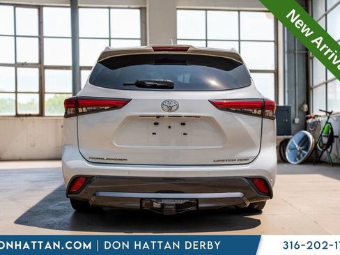 Used 2022 Toyota Highlander Limited AWD/4WD image 35